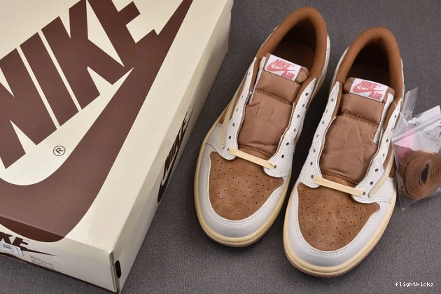 Scott 1 SP Travis Low DM7866-106 AJ OG x 0825